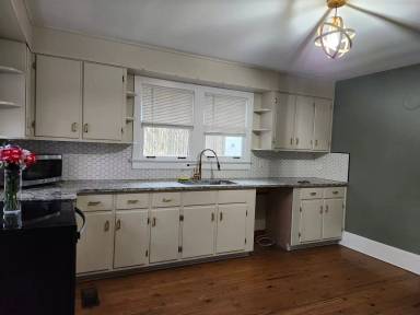Main picture of 430 Warren St
