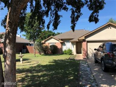 Main picture of 603 Clear Spring Ln
