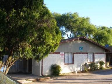 Main picture of 6506 S 1st St