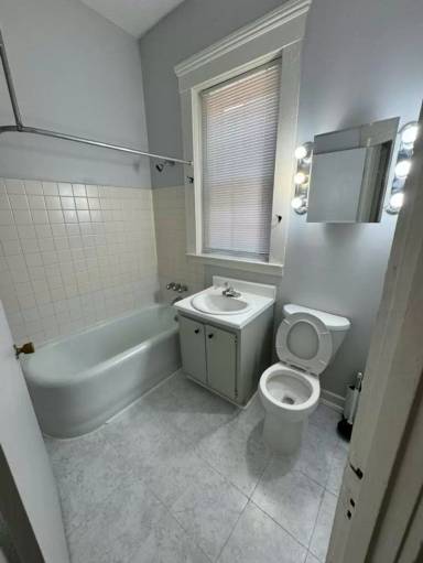 Main picture of 1448 S 1st St