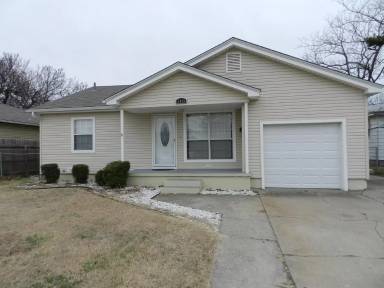 Main picture of 1428 NW Logan Ave