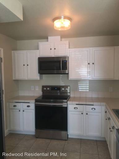 Main picture of 2423 Orleans St