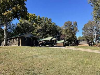 Main picture of 135 General Buckner Dr