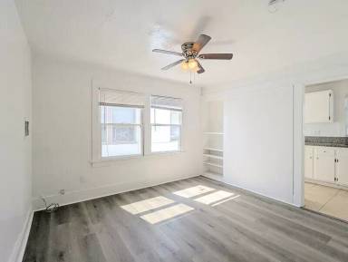 Main picture of 441 W Melrose Way