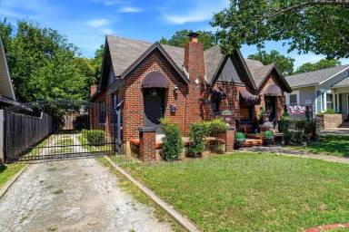 Main picture of 1804 Clover Ln