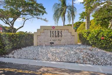 Main picture of 12620 Vista Isles Dr
