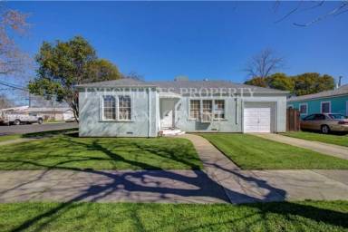 Main picture of 859 W 21st St