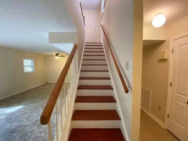 Main picture of 441 Hickory Hill Dr