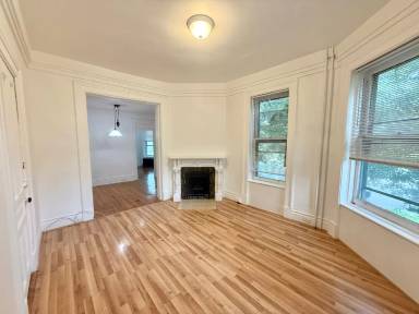 Main picture of 143 2nd Ave
