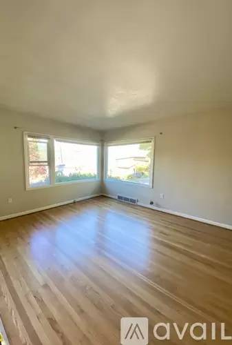 Main picture of 4 10th St