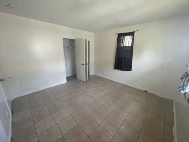 Main picture of 1649 W 26th St