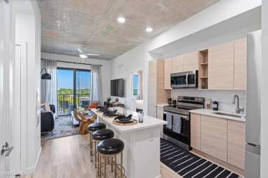 Main picture of 6995 Bird Rd