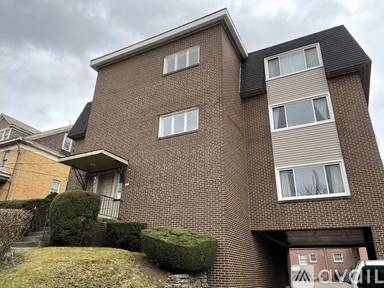 Main picture of 5826 Douglas St