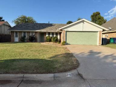 Main picture of 6705 Greenway Dr