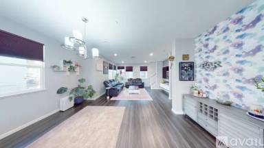 Main picture of 582 Clover Cir