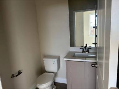 Main picture of 101 Growers Ave