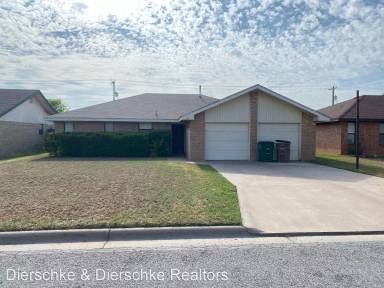 Main picture of 1217 Gregory Dr