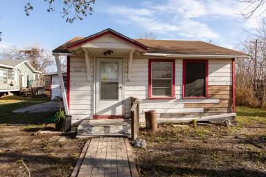 Main picture of 448 Peach St