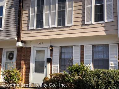 Main picture of 219 Cornett St