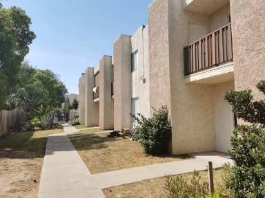 Main picture of 170 W Vermont Ave