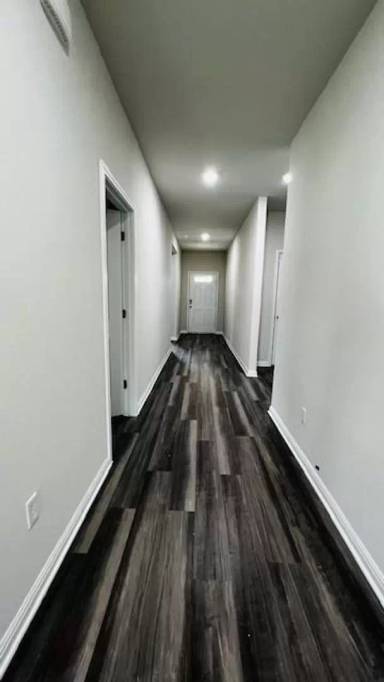 Main picture of 707 East St