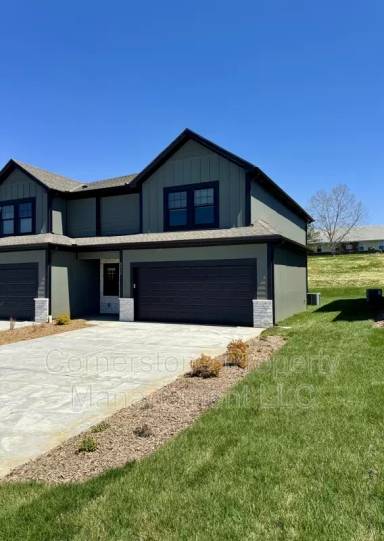 Main picture of 8359 Valley Spring Dr