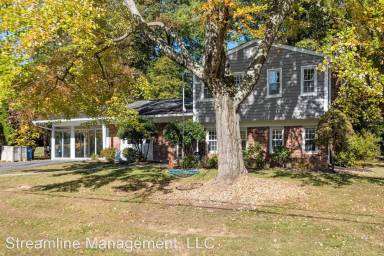 Main picture of 11512 Karen Dr