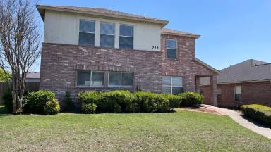 Main picture of 308 Teakwood Ln