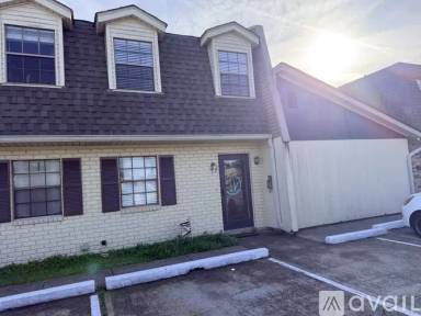 Main picture of 100 Dee Ann Dr