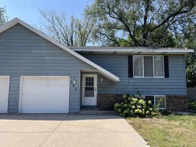 Main picture of 586 136th Ave
