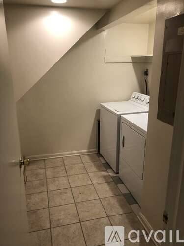 Main picture of 1722 Irving St NW
