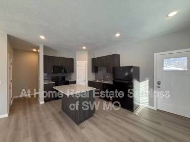 Main picture of 4930 W Minota