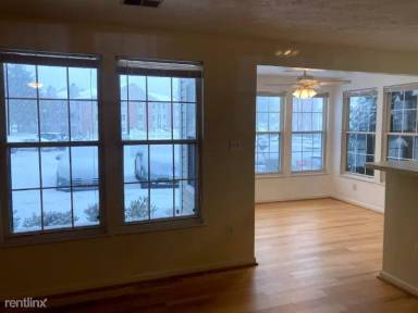 Main picture of 902 Blue Leaf Ct