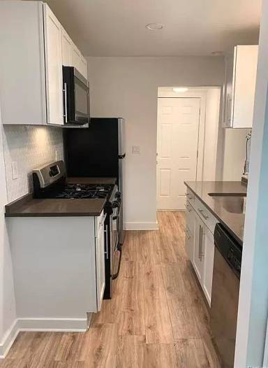 Main picture of 504 E Bernhard Ave