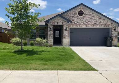 Main picture of 902 Hickok Dr