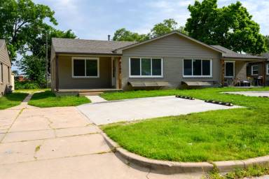 Main picture of 6112 E Oakwood Dr