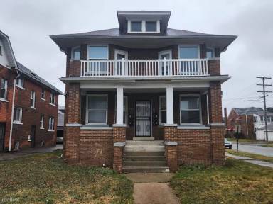 Main picture of 4200 W Buena Vista St