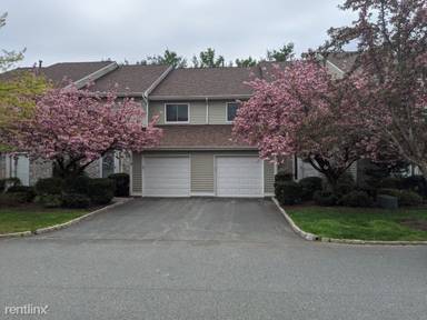 Main picture of 36 Castle Ridge Dr