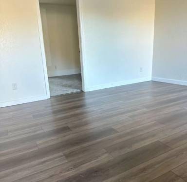 Main picture of 401 S Gold St