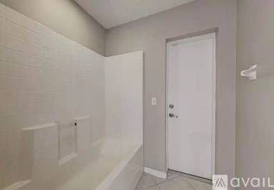 Main picture of 1054 Valentine St