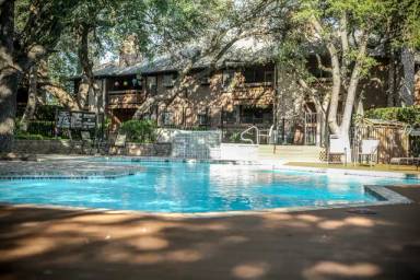 Main picture of 10955 Wurzbach Rd