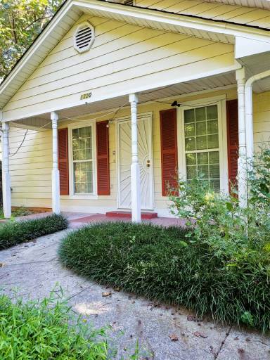 Main picture of 1320 Gault St SE