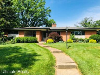 Main picture of 10601 Roxanna Dr