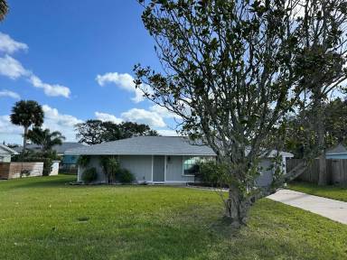 Main picture of 647 Goodwin Ave