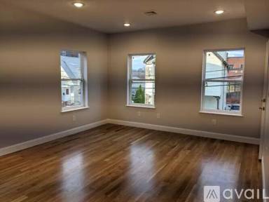 Main picture of 65 Batchelder St