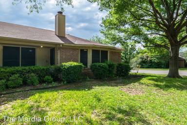 Main picture of 3000 Post Oak Dr