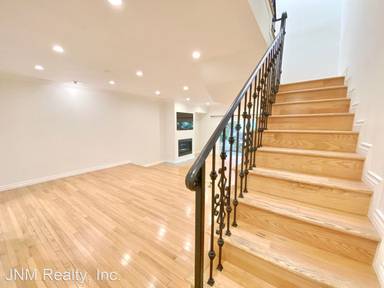 Main picture of 1850 Midvale Ave