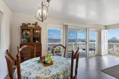 Main picture of 3510 Esterlina Dr