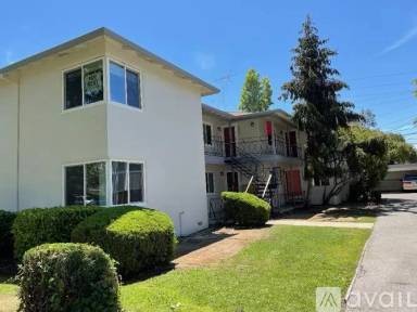 Main picture of 2476 High St