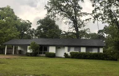 Main picture of 16 Camellia Dr